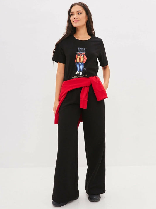 Set: women's black t-shirt and wide-leg sweatpants with print Sport Casual Cat - Maniita Lacitta