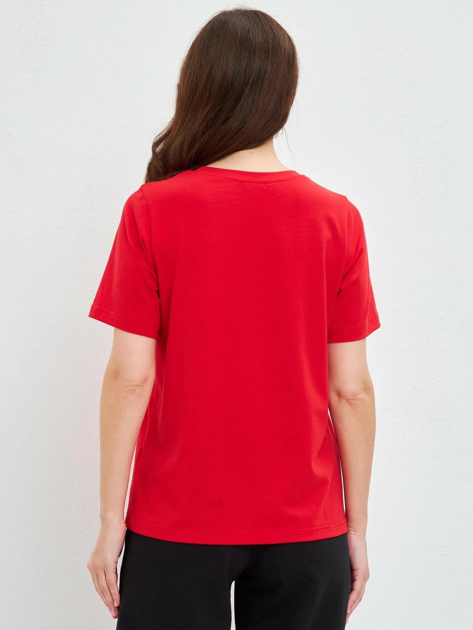 Set: women's red T-shirt with Cat print and black wide sweatpants - Maniita Lacitta