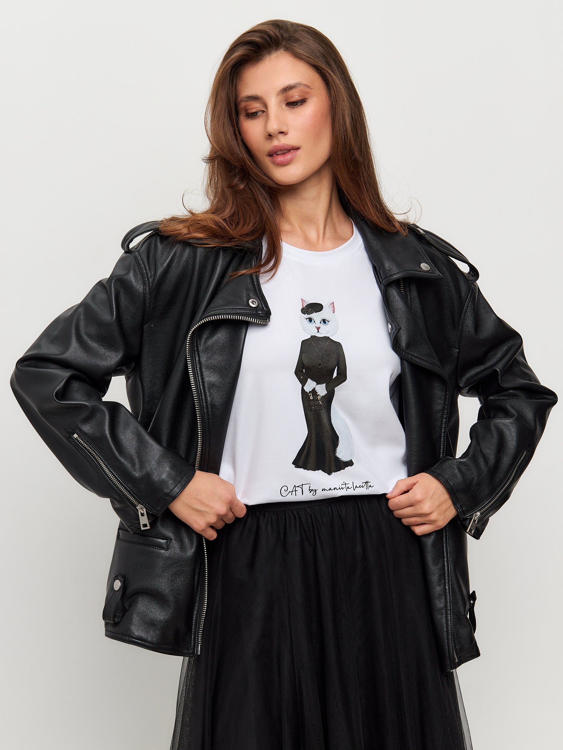 Set: women's white T-shirt with a white cat and black tulle skirt - Maniita Lacitta